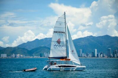 Tour du thuyền Nha Trang ban đêm
