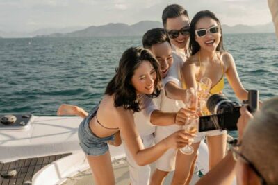 Tour du thuyền Nha Trang ban đêm
