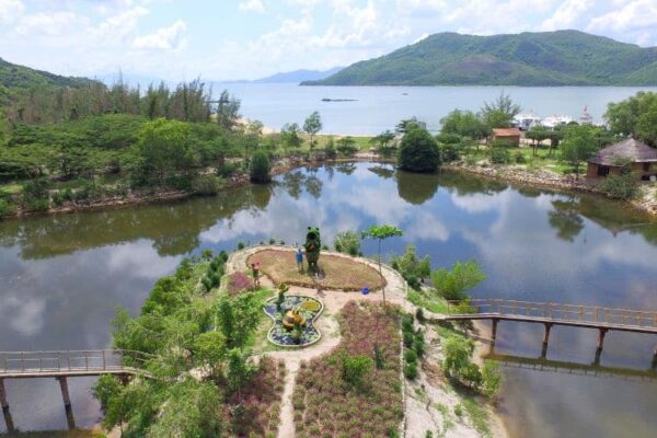 Tour đảo khỉ suối Hoa Lan