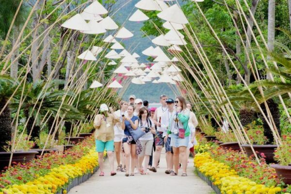 Tour đảo khỉ suối Hoa Lan