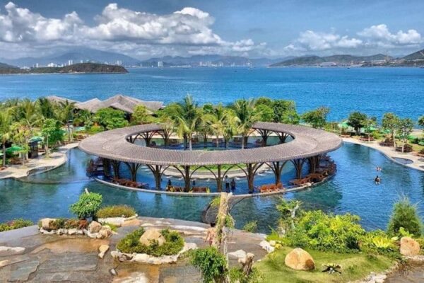 Tắm bùn Hòn Tằm Nha Trang trọn gói