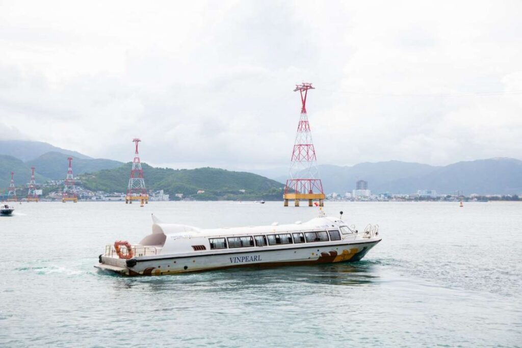 Tắm bùn Hòn Tằm Nha Trang trọn gói - Cảng Hòn Tằm ở đâu? (Gói 5) 25 cano hon tam nha trang 001