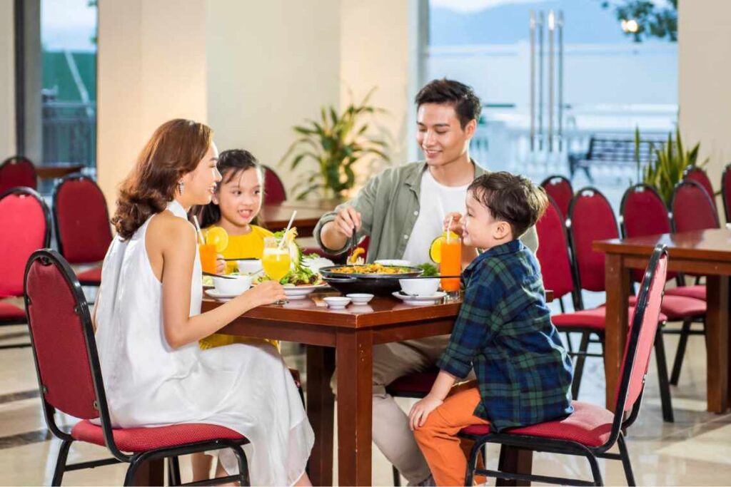 Chi tiết vé Vinpearl Harbour Nha Trang + TataShow + Buffet Tối 300k 2 Nhà hàng_Vinpearl Harbour Nha Trang
